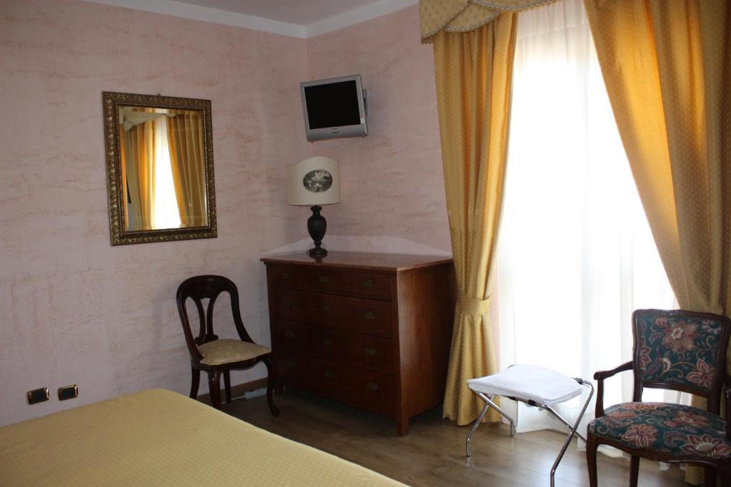 Hotel Sant'Agostino Paola Zimmer foto